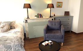 Studio Tout Confort A 2 Pas Du Chateau St Germain